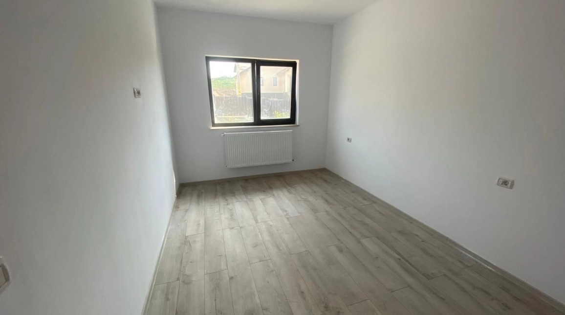 Oferta Miroslava casa 112 mp, 4 camere, de vanzare,  la 2.2 km de Primaria Miroslava imagine 10