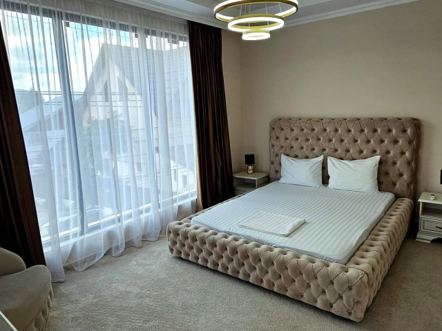 Apartament 3 camere - Tatarasi
