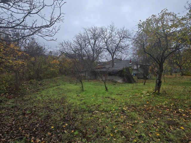 Teren  Tomesti Biserica 500mp  160515