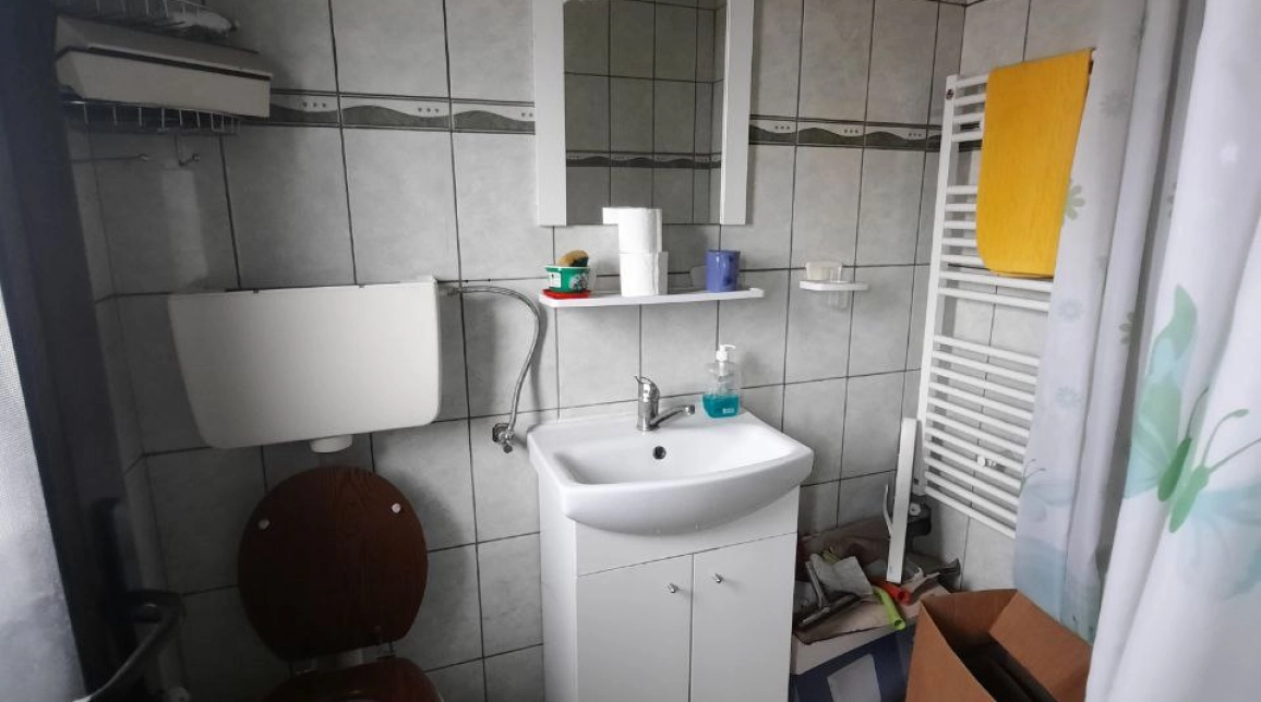 Oferta Apartament, 2 camere semidecomandat, 85 mp, Roznov, de vanzare,  Consiliul Local Roznov (CLRZ) imagine 9