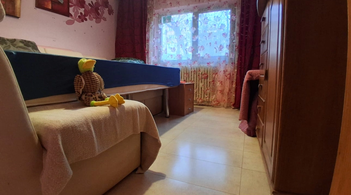 Oferta Apartament de vanzare, 3 camere, decomandat, 74 mp, Nicolina,  Biserica Catolica imagine 1