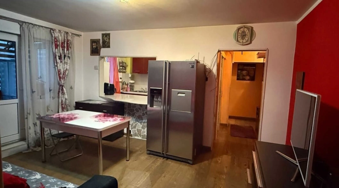 Oferta 3 camere, semidecomandat, 64 mp, de vanzare apartament in zona Mircea cel Batran imagine 2