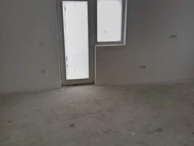 Apartament 5 camere - Miroslava