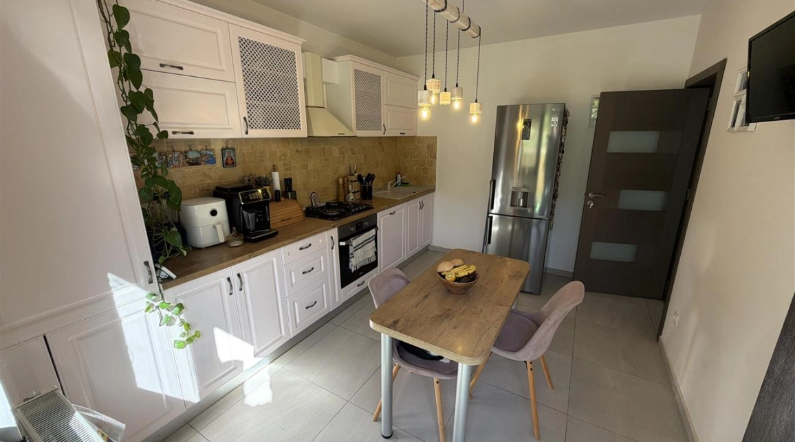 Oferta 3 camere, 94 mp, de vanzare casa in zona Tomesti,  inainte de biserica imagine 9