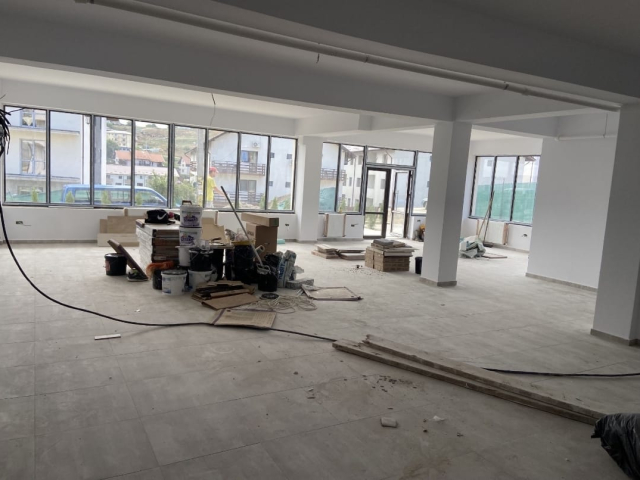 Spatiu comercial Frumoasa Manta Rosie-Hlincea 110mp  157151