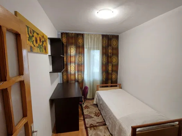 Apartament de inchiriat, 3 camere,  decomandat,  70 mp, Nicolina,  (Lidl) 161975