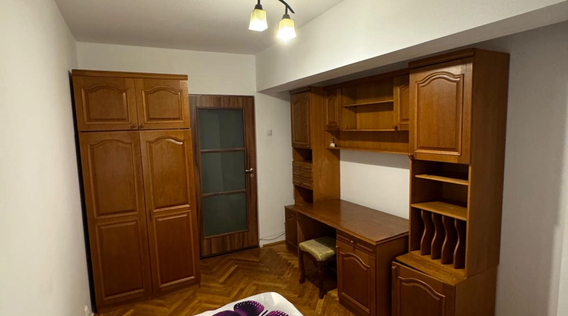 Oferta Apartament de inchiriat, 3 camere, decomandat, 67 mp, Centru,  Buld Independentei imagine 1