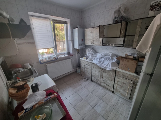 Apartament 3 camere - Podu Ros