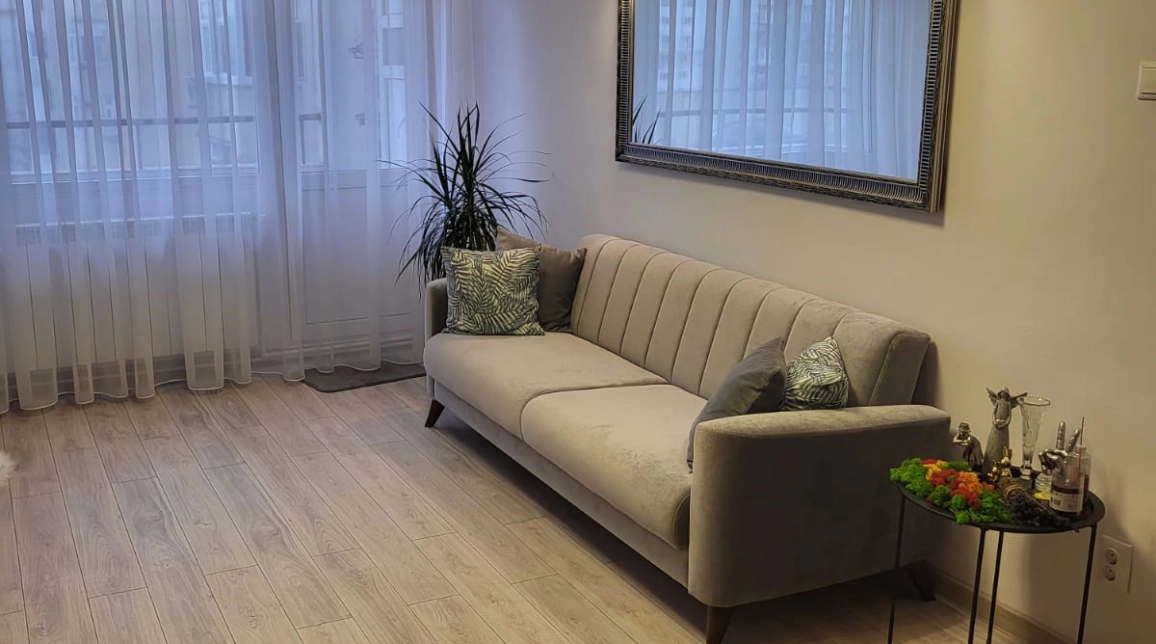 Oferta Gara apartament 80 mp, 3 camere, decomandat, de vanzare,  ARCU, CARREFOUR MARKET imagine 1