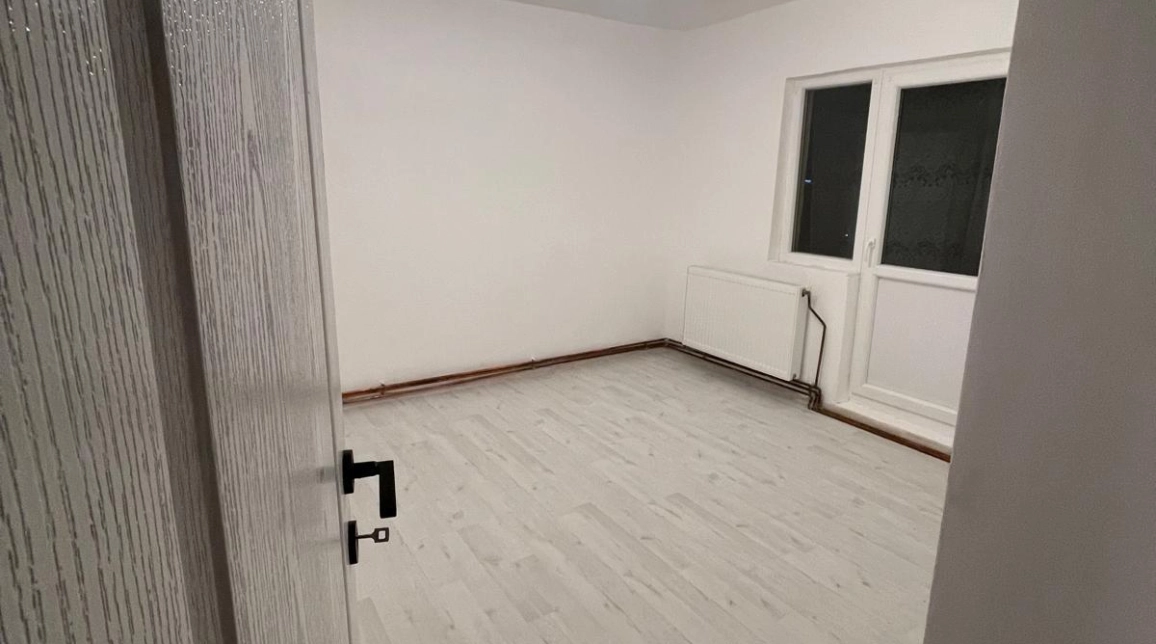 Oferta Apartament de vanzare, 3 camere, decomandat, 70 mp, Tomesti,  Dupa Family Market imagine 2