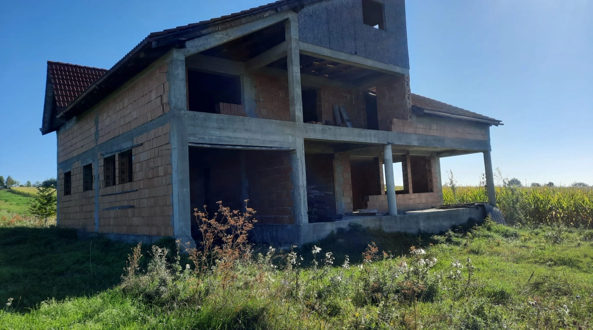 Oferta 4 camere, 98 mp, de vanzare casa in zona Roznov,  Ruseni imagine 3
