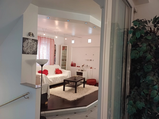 Apartament 4 camere - Breazu