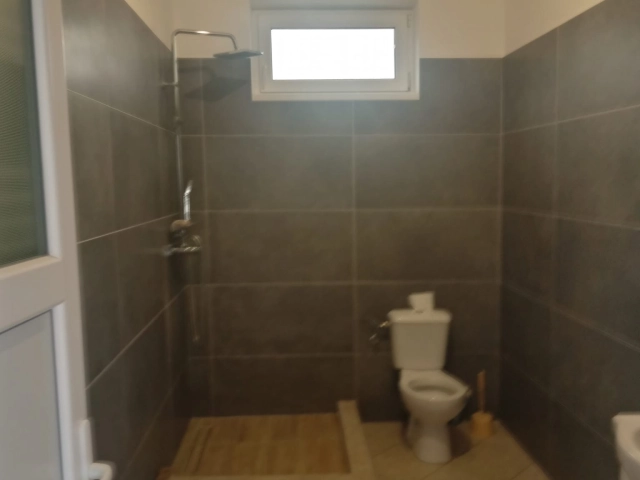 Apartament 5 camere - Ciurbesti