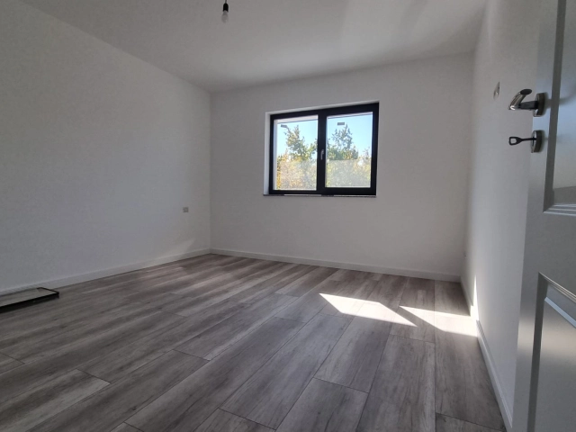 Apartament 4 camere - Bucium