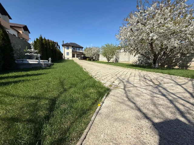Apartament 4 camere - Valea Lupului