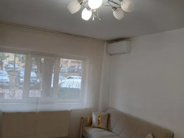 1 camera,  decomandat,  35 mp, de inchiriat apartament in zona Central,  (Palas) 161603