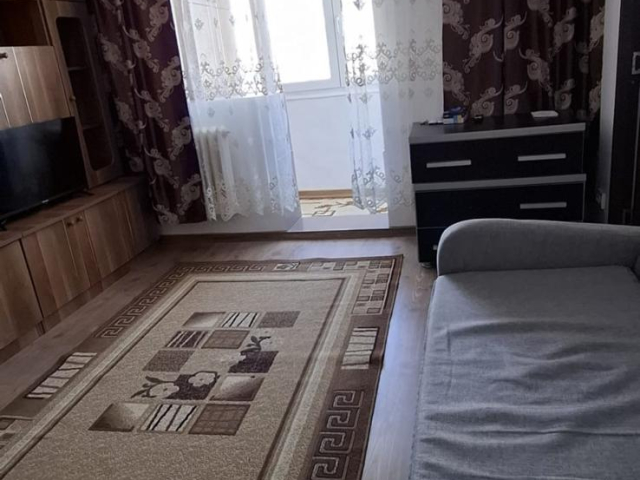 Apartament de inchiriat, 2 camere,  decomandat,  45 mp, Podu Ros,  (Liceul Racovita) 163115