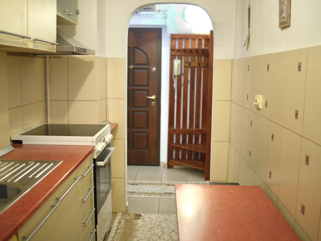 Apartament, 2 camere  decomandat,  50 mp, Podu Ros, de vanzare,  (Dedeman Socola) 161171