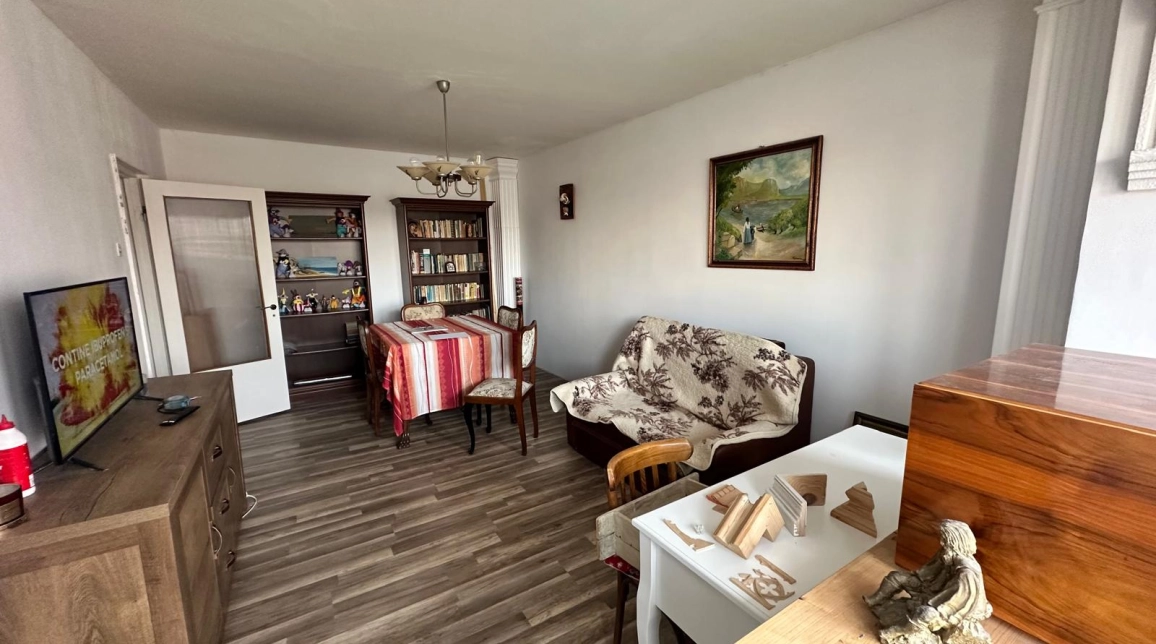 Oferta Apartament de vanzare, 2 camere, decomandat, 54 mp, Tatarasi,  In spate la Posta imagine 2