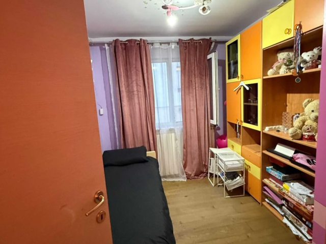 3 camere,  semidecomandat,  64 mp, de vanzare apartament in zona Mircea cel Batran,   162108
