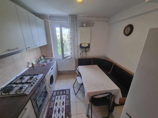 Apartament, 2 camere  semidecomandat,  54 mp, Podu Ros, de vanzare,  (Magazin Tesko) 162981