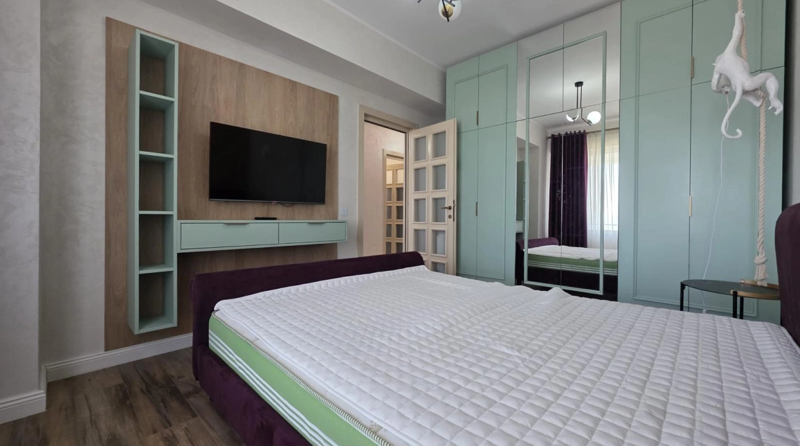 Oferta Copou apartament 90 mp, 3 camere, decomandat, de vanzare,   Complex Royal Town imagine 16