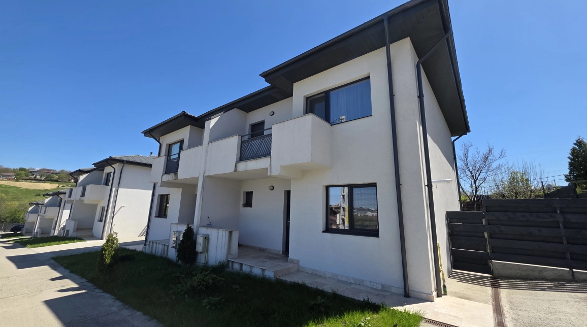 Oferta Casa, 4 camere , 117 mp, Bucium, de vanzare,  Visani la strada principala la 3min de Mall Family imagine 1