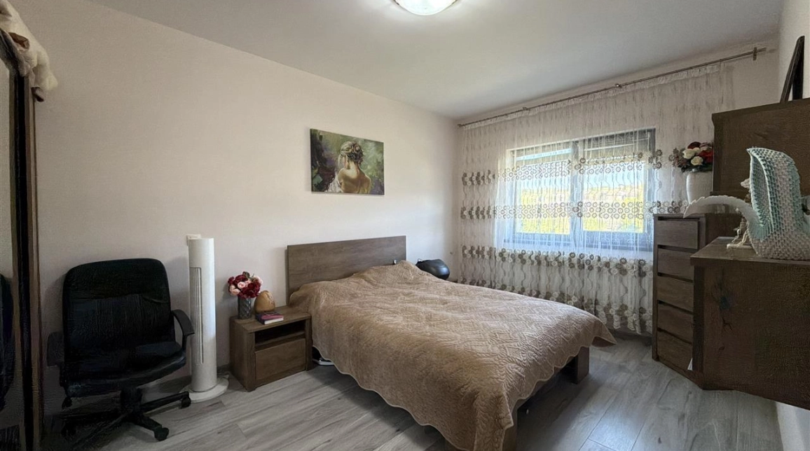 Oferta 3 camere, 94 mp, de vanzare casa in zona Tomesti,  inainte de biserica imagine 8