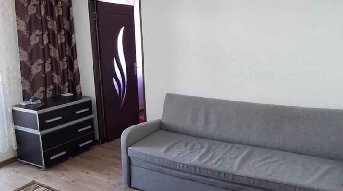 Oferta Apartament de inchiriat, 2 camere, decomandat, 45 mp, Podu Ros,  Liceul Racovita imagine 3