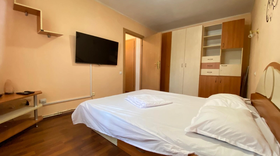 Oferta De vanzare apartament, 3 camere, semidecomandat, 66 mp, Podu Ros,  Bld Socola imagine 9