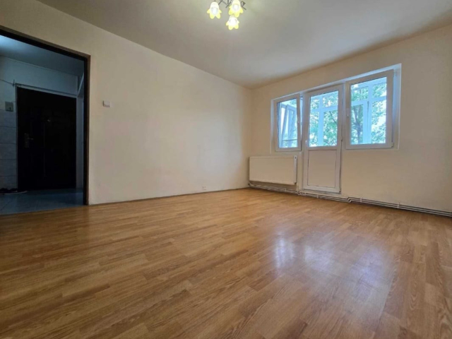 Mircea cel Batran apartament  42 mp, 2 camere,  semidecomandat, de vanzare,   162784