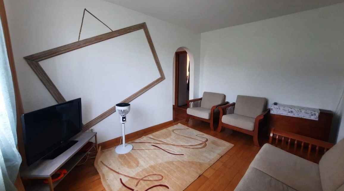 Oferta Darmanesti apartament 50 mp, 4 camere, semidecomandat, de vanzare,  Piata Darmanesti / Market Adridan / Profi imagine 2