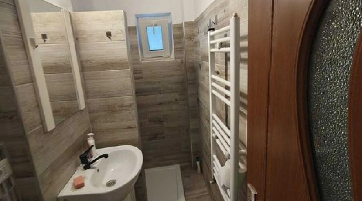 Oferta Apartament de vanzare, 4 camere, decomandat, 85 mp, Frumoasa,  Bld Poitiers - BRD imagine 4