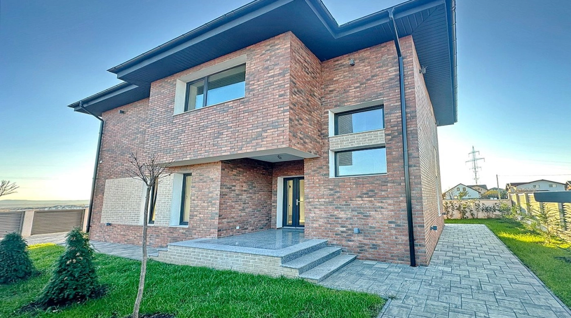 Oferta De vanzare casa, 4 camere, 120 mp, Miroslava,  Alin Automobile imagine 1