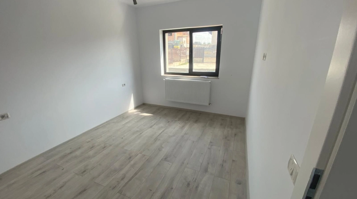 Oferta Miroslava casa 112 mp, 4 camere, de vanzare,  la 2.2 km de Primaria Miroslava imagine 7