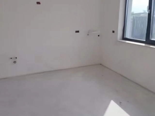 Apartament 4 camere - Breazu