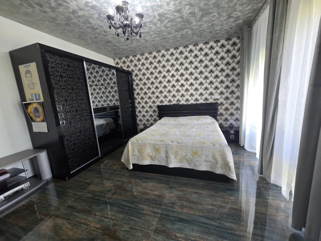 Apartament 5 camere - Visani