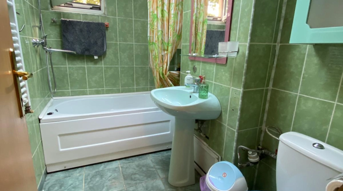 Oferta De vanzare apartament, 3 camere, semidecomandat, 66 mp, Podu Ros,  Bld Socola imagine 8