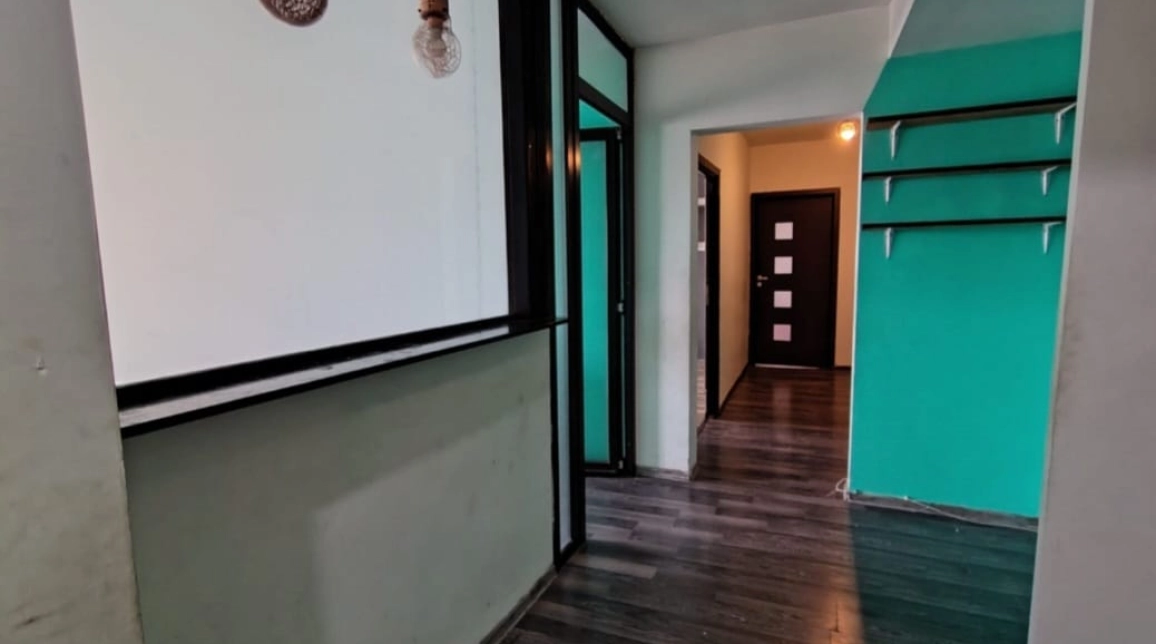 Oferta Dacia apartament 92 mp, 4 camere, decomandat, de vanzare,  Zimbru imagine 2