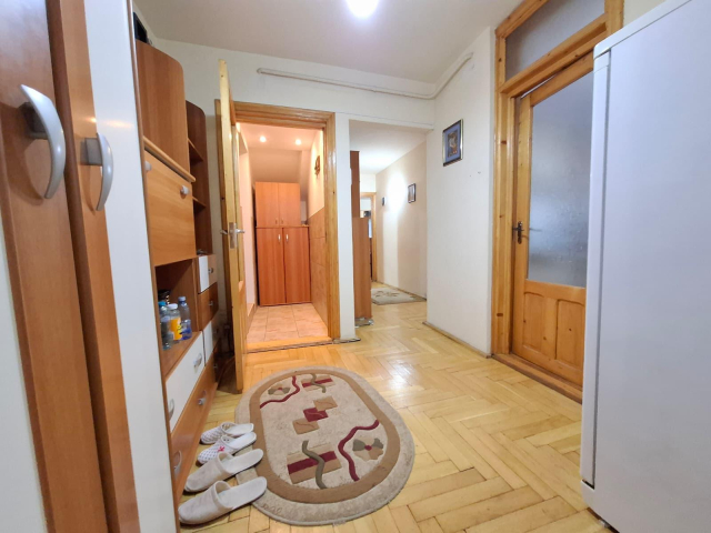 3 camere,  semidecomandat,  60 mp, de vanzare apartament in zona Nicolina,  (Nicolina 2) 162283