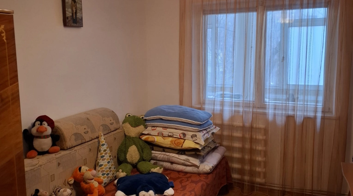 Oferta Apartament de vanzare, 3 camere, decomandat, 77 mp, Nicolina,  PROFI CLOPOTARI imagine 1