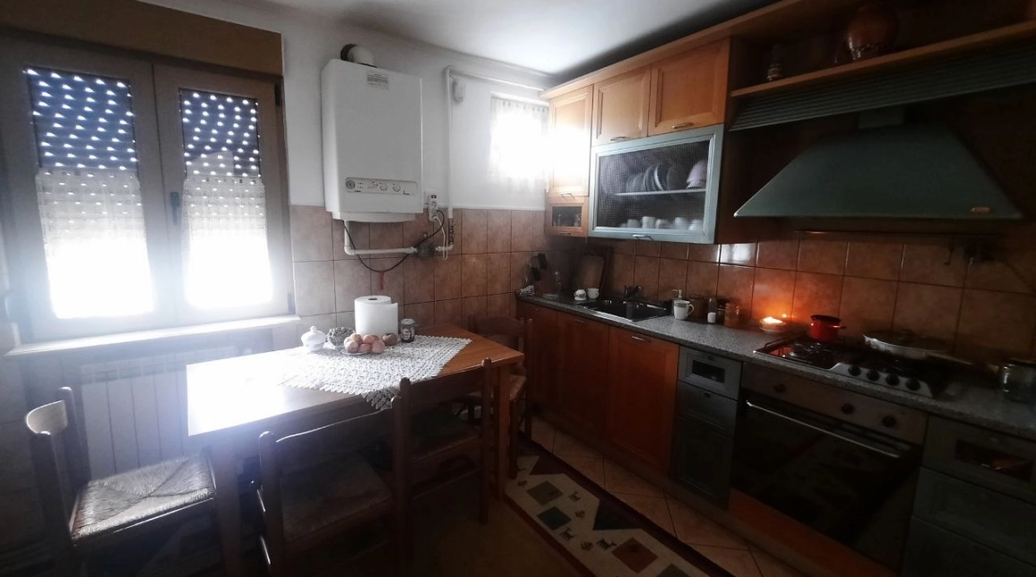 Oferta De vanzare apartament, 3 camere, decomandat, 72 mp, Calea Romanului,  OMV / Mihai Viteazul imagine 6