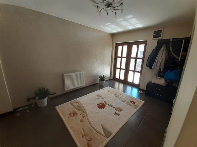Apartament 4 camere - Pacurari