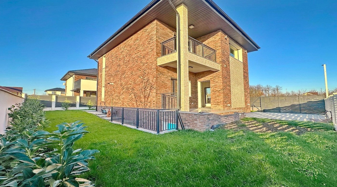 Oferta De vanzare casa, 4 camere, 120 mp, Miroslava,  Alin Automobile imagine 3