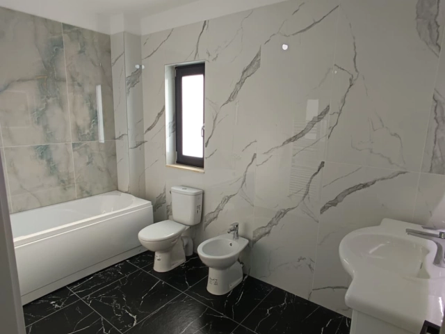 Apartament 4 camere - Valea Lupului