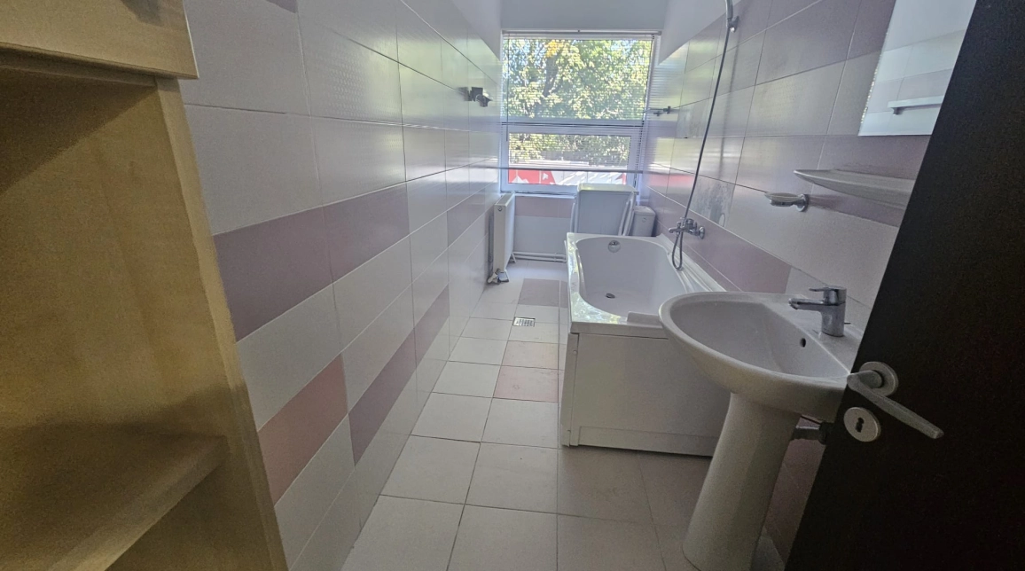 Oferta Spatiu comercial de vanzare Podul de Fier Str. Beldiceanu-drumul spre Aeroport 126mp  imagine 8