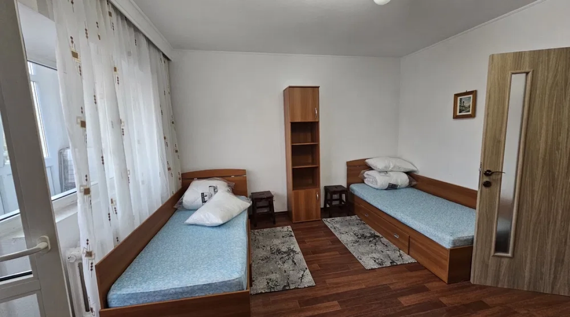 Oferta De inchiriat apartament, 1 camera, decomandat, 40 mp, Podu Ros,  Piata Nicolina imagine 3