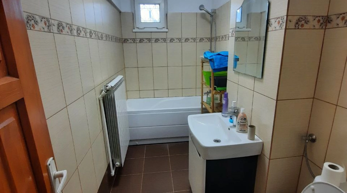 Oferta De vanzare apartament, 3 camere, semidecomandat, 74 mp, Darmanesti,  Fabrica de paine Lucia imagine 4