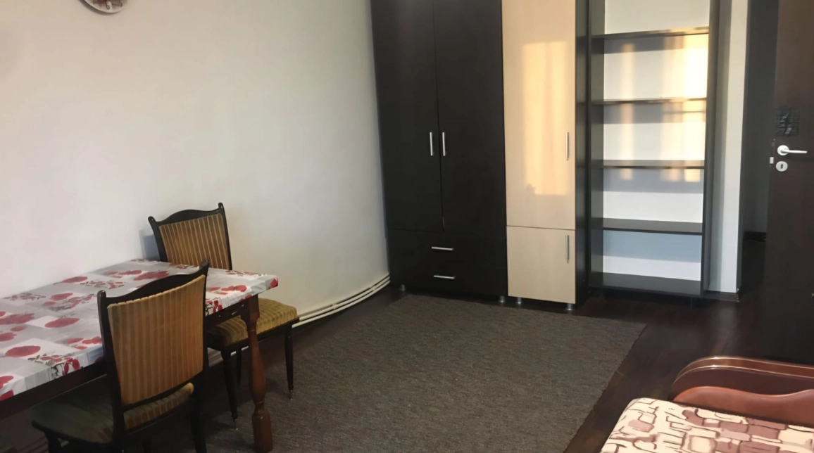 Oferta Dacia apartament 92 mp, 4 camere, decomandat, de vanzare,  Zimbru imagine 3