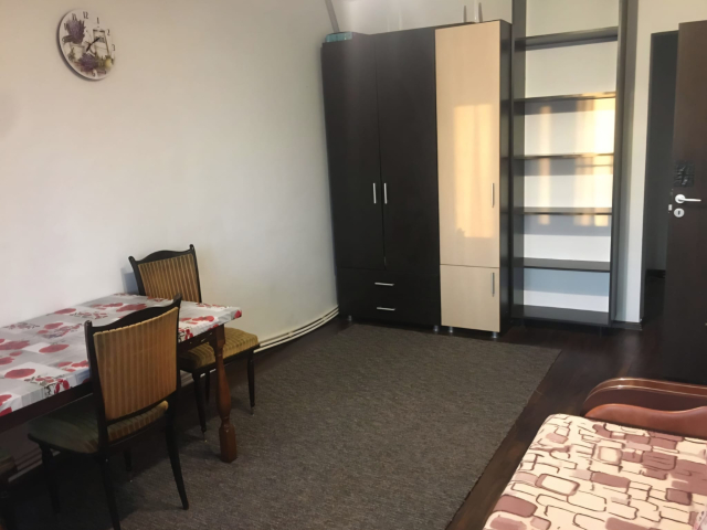 Dacia apartament  92 mp, 4 camere,  decomandat, de vanzare,  (Zimbru) 162159